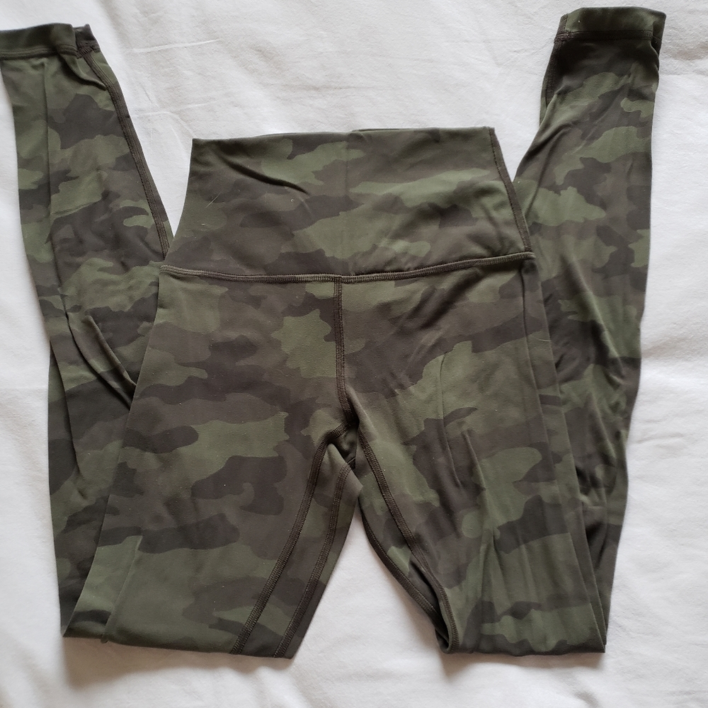 Lululemon dark green camo leggings size 2